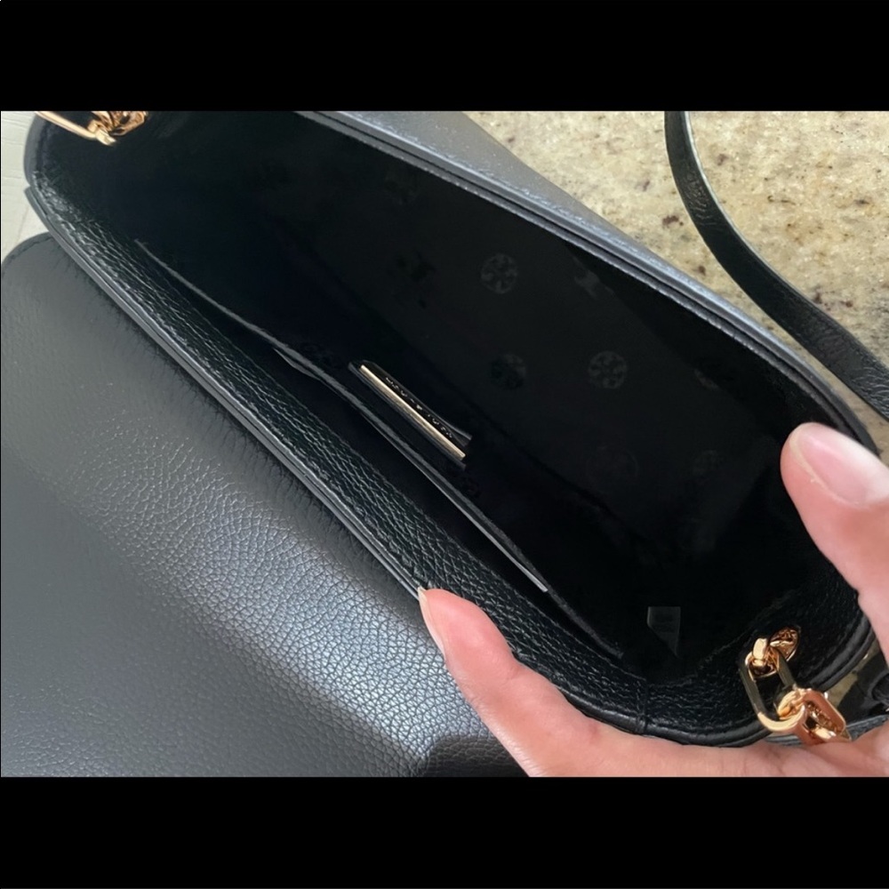 New Tory Burch Thea crossbody 🖤 - Picture 4 of 11